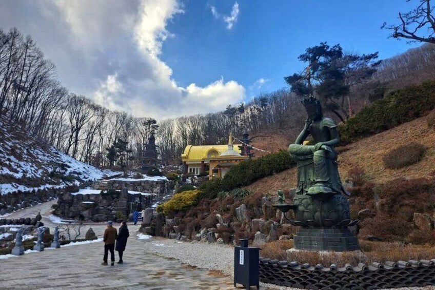 Suwon Hwaseong Fortress Waujeongsa Temple Tour from Seoul 3