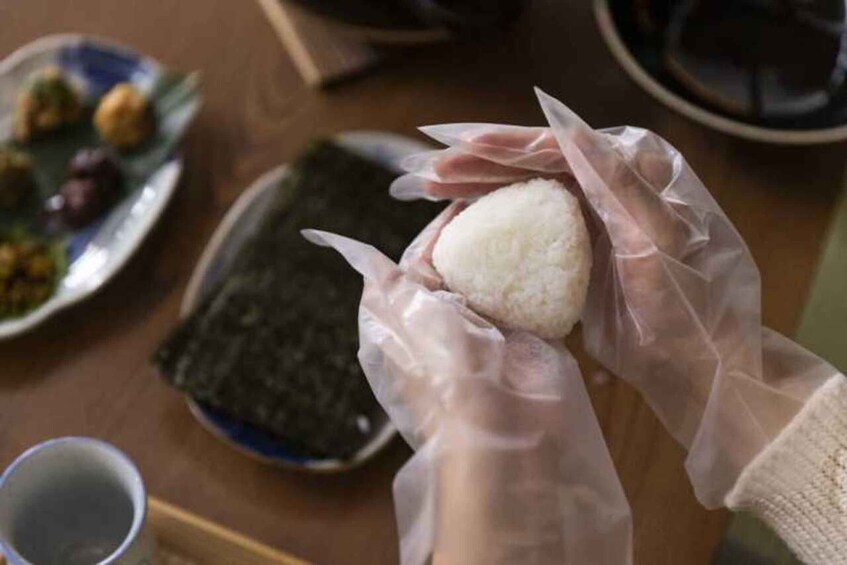 Picture 3 for Activity Niigata: Cooking Rice and Onigiri Rice Ball Class 3