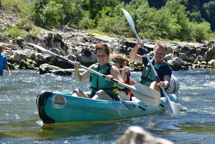 Picture 5 for Activity Vallon Pont d'Arc: 10 km kayak descent on the Ardèche with slides 3