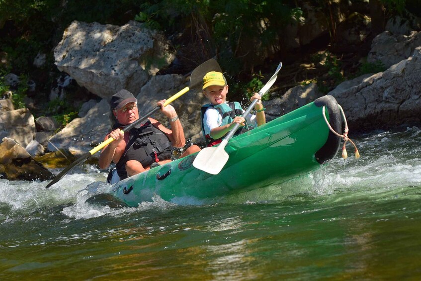 Picture 4 for Activity Vallon Pont d'Arc: 10 km kayak descent on the Ardèche with slides 4