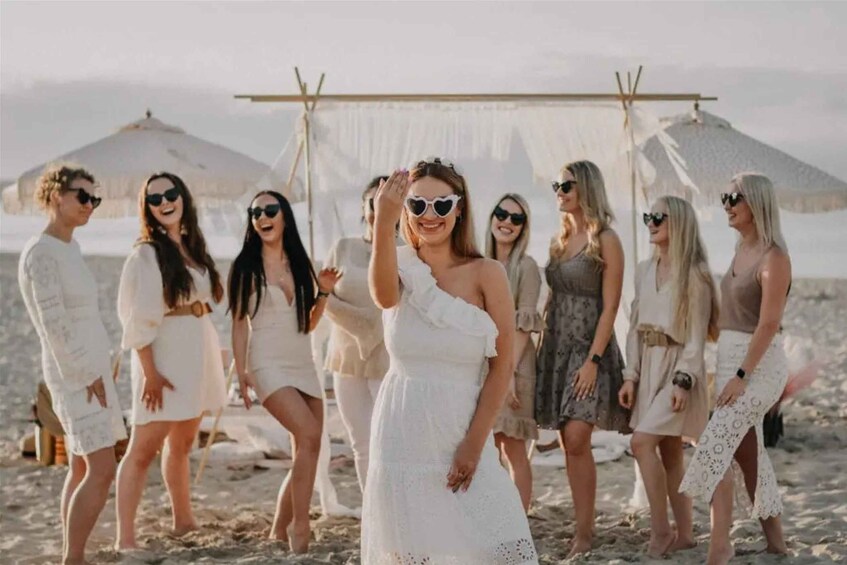 Picture 2 for Activity Sopot: Private Beach Picnic with Prosecco & Finger Food 5