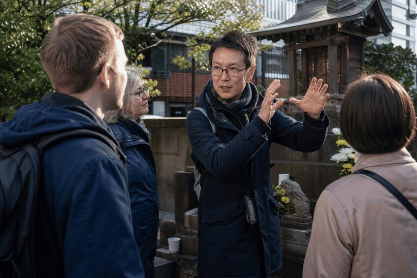 Picture 5 for Activity Tokyo: Yanaka Cemetery & Folklore Twilight Walking Tour 2