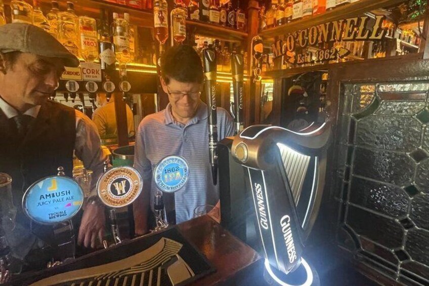 Eamonn's Dublin Pubs Bucket List private tour by van FREE whiskey 4