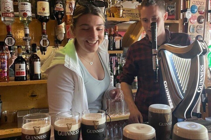 Eamonn's Dublin Pubs Bucket List private tour by van FREE whiskey 5
