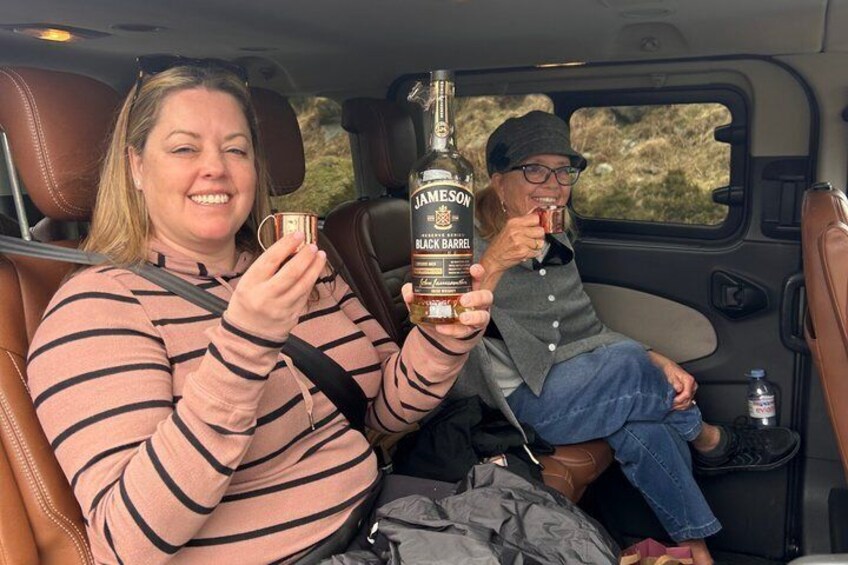 Eamonn's Dublin Pubs Bucket List private tour by van FREE whiskey 2