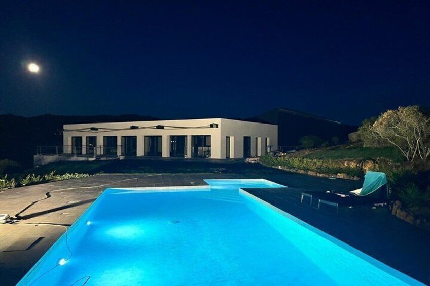 Wine tasting in Gallura with typical products 5