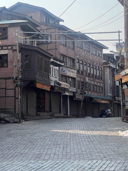 Picture 6 for Activity Srinagar Old City Heritage Walking Tour with Kahwa Tea 5