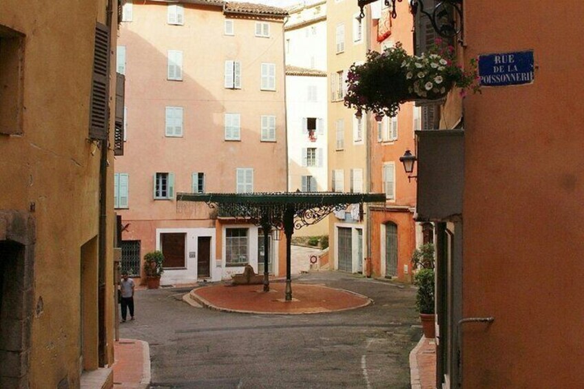 Provence Countryside and Grasse Perfume Tour from Nice 4