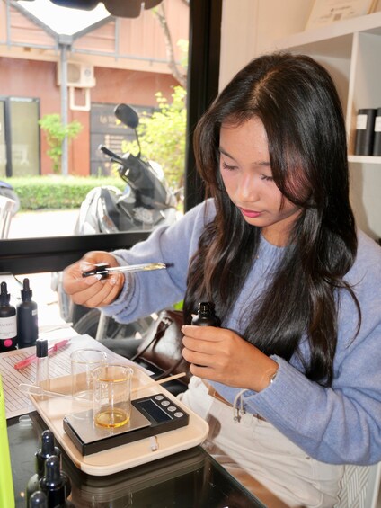 Picture 7 for Activity Phuket: Custom Perfume Workshop at Boat Avenue 4