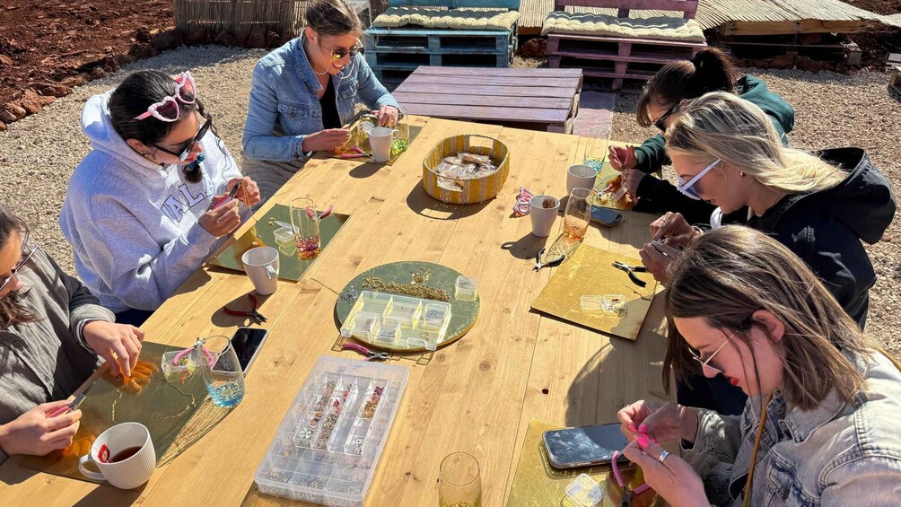 Picture 7 for Activity Near Albufeira: Outdoor Jewelry Workshop w/ Snacks & Drinks 4