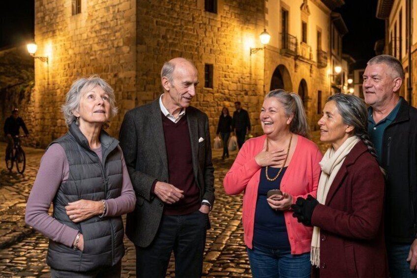 Private Customizable Historical Walk in Santillana del Mar 5