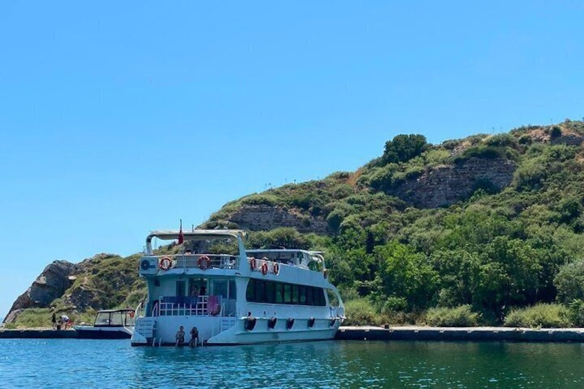 Istanbul Island Escape Sivriada Swimming Tour & Onboard Lunch 1