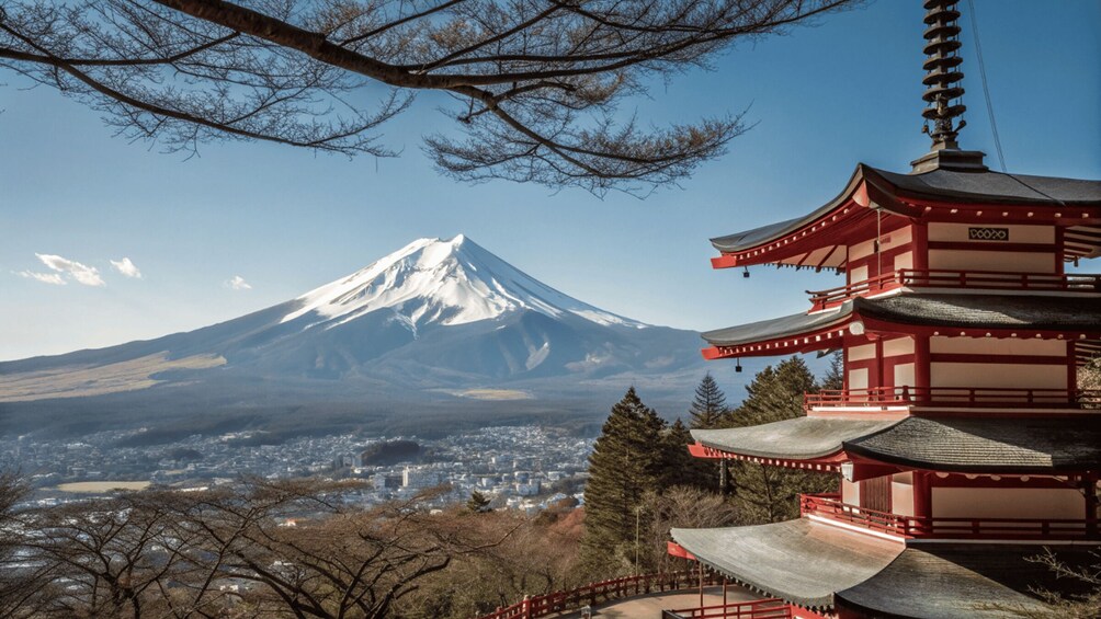 Una pagoda, el Monte Fuji y un paisaje urbano al fondo. 3