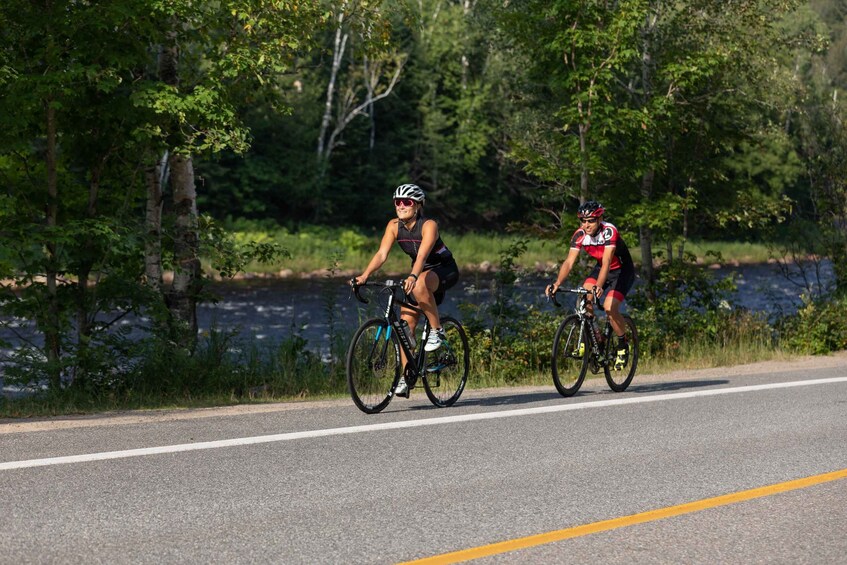 Picture 1 for Activity Mont-Tremblant: Bike Rental & Treetop Walk 2