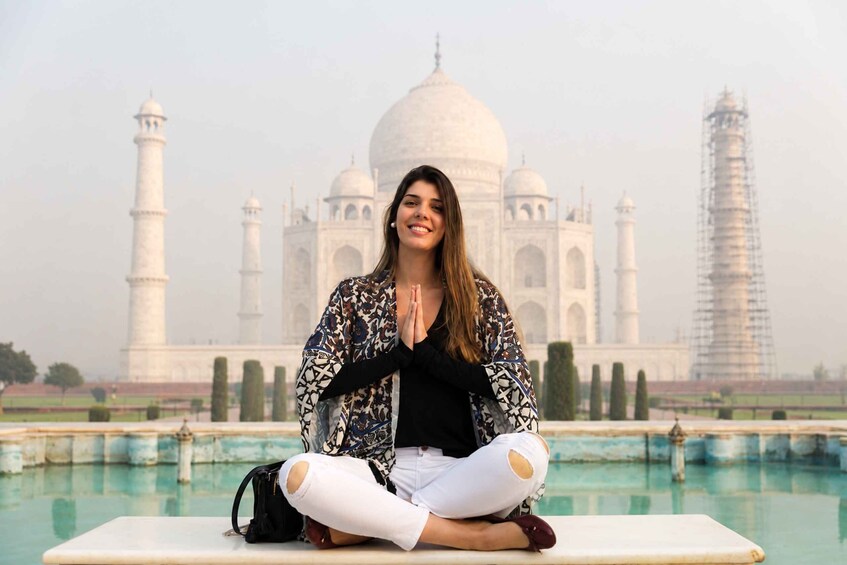 From Delhi: Private Taj Mahal & Agra Tour with 5* Lunch 2