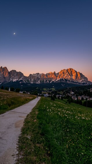 Dolomites sunrise walk: waking up with the Fox 1