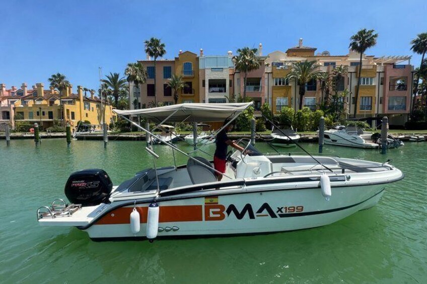 Private Boat Tour to Sotogrande from La Duquesa with Bathroom 3