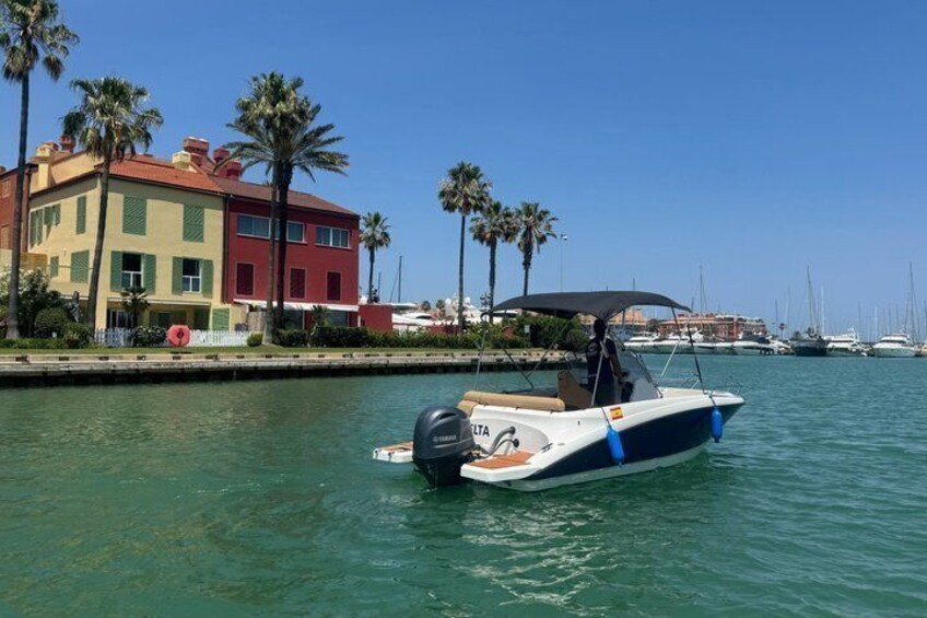 Private Boat Tour to Sotogrande from La Duquesa with Bathroom 5