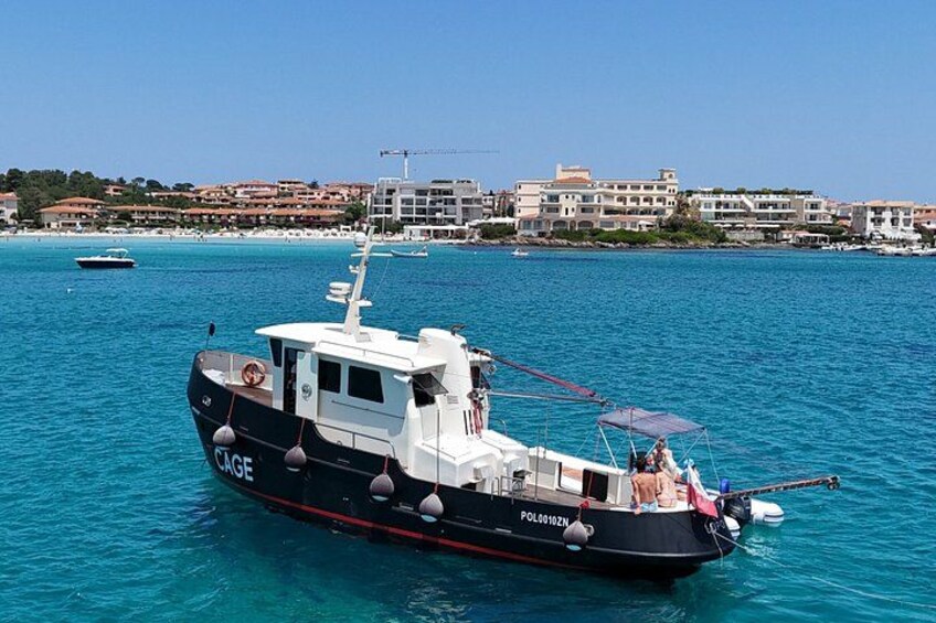 Golfo Aranci: Private Vintage Yacht Tour with Dolphins and Lunch 2