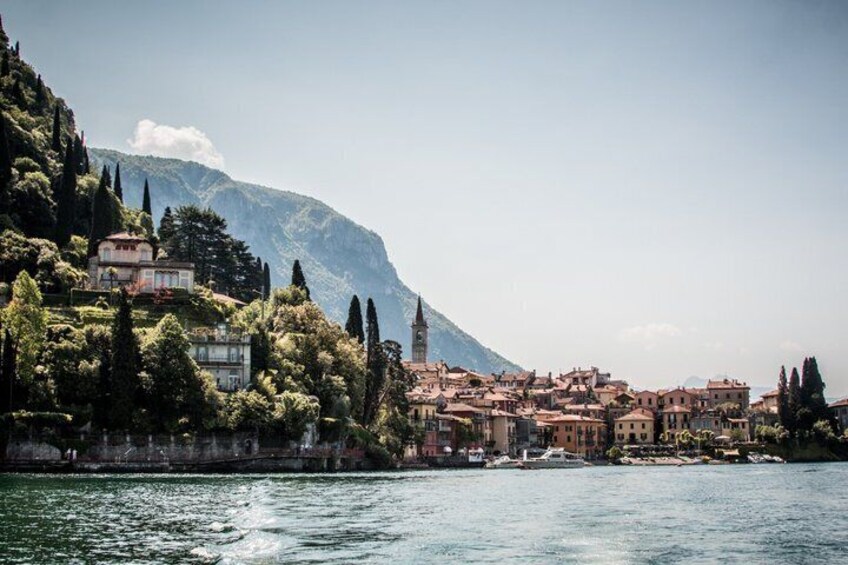 Venetian Style Boat Ride on Lake Como 5
