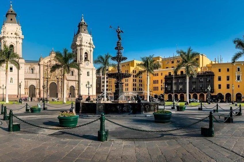 City tour of the historic center and catacombs with hotel pickup 4