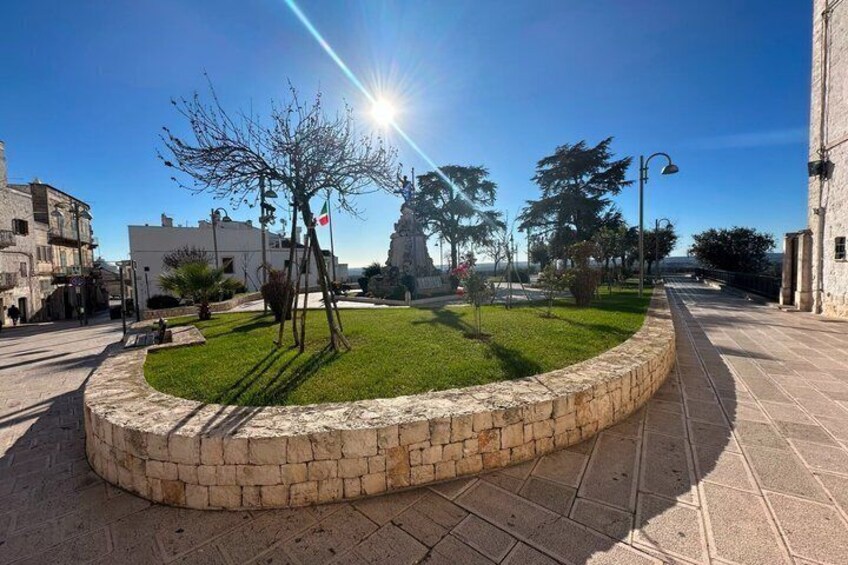 Discover Ostuni Cisternino and Locorotondo on Scenic Daytrip 3