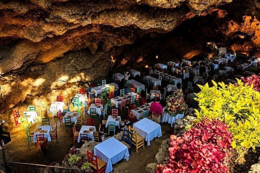 Aerostatic Balloon Flight Teotihuacan, Breakfast Cave and Pickup 5