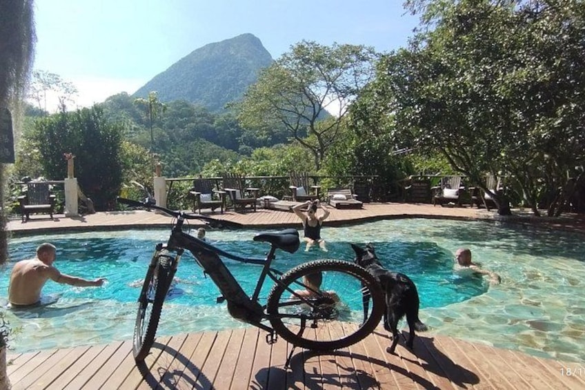 E-Bike adventure and Springs near Medellín + private transport 1