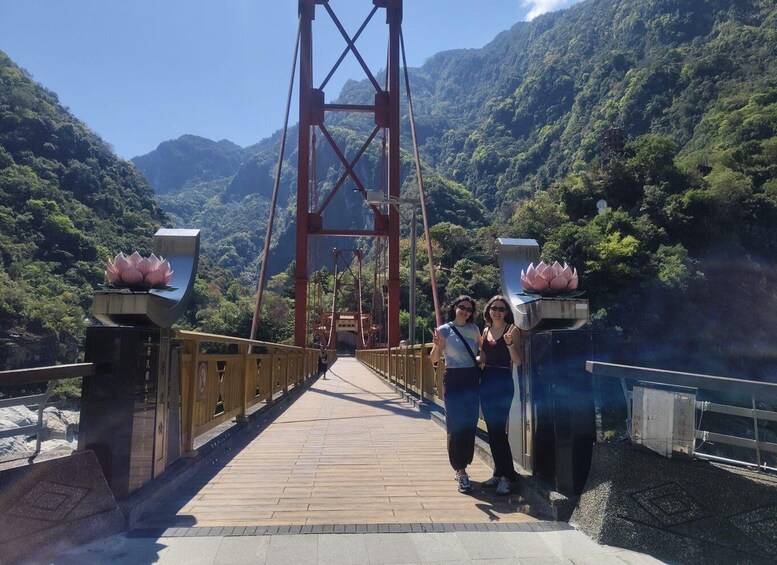 From Taipei: 2-Day Hualien Private Tour with Hotel Stay 1