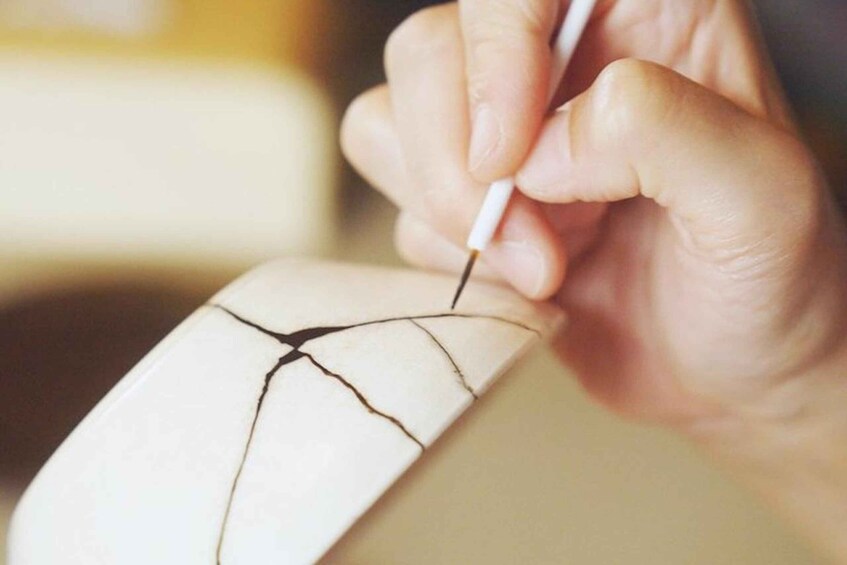 Tokyo: Japanese Gold Repair Kintsugi Workshop in Shinjuku 1