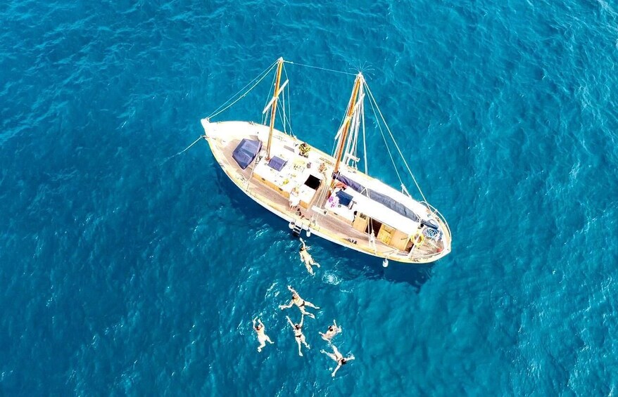 Picture 10 for Activity Palamós: Traditional Fishing Trip to Formigues Islands 4