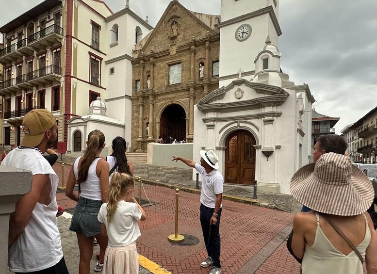 Casco Viejo Walking Tour: History, Culture & Local Tasting 1