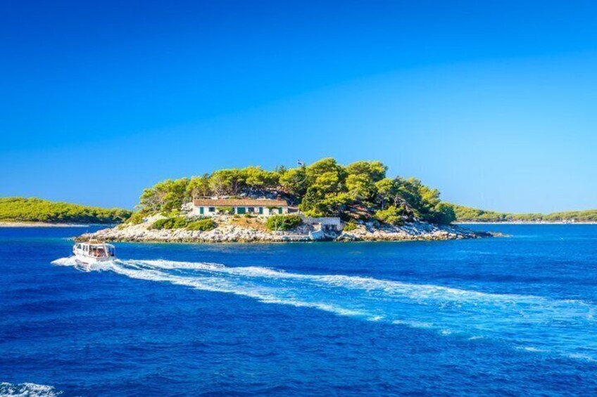 Private Hvar and Paklinski Islands Shore Tour from Bol 5
