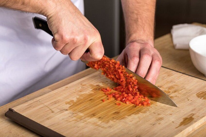 Spanish Paella Cooking Class in Chicago (Includes 3-Course Meal) 4