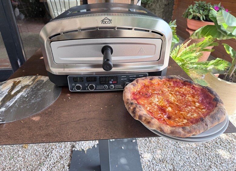 Picture 7 for Activity Chiusi: Pizza Making Class + Wine Tasting at a farm 4