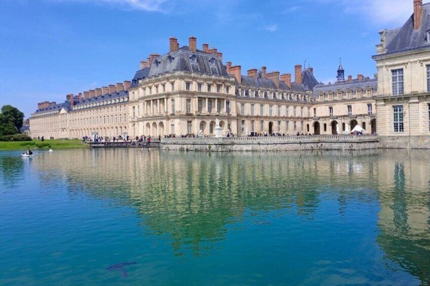 Château de Fontainebleau and Gardens Guided Day Trip from Paris 3
