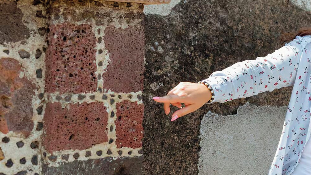 Teotihuacan Pyramids & Cave - Small Group with Pickup & Drop-Off 5