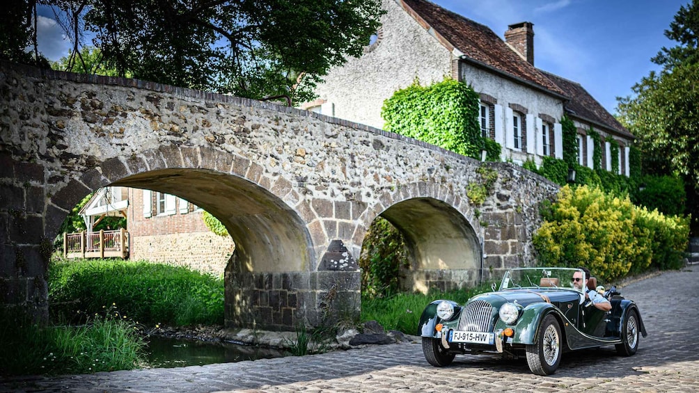 Burgundy: Half-Day Excursion in a Morgan with Food Tasting & Lunch. 1