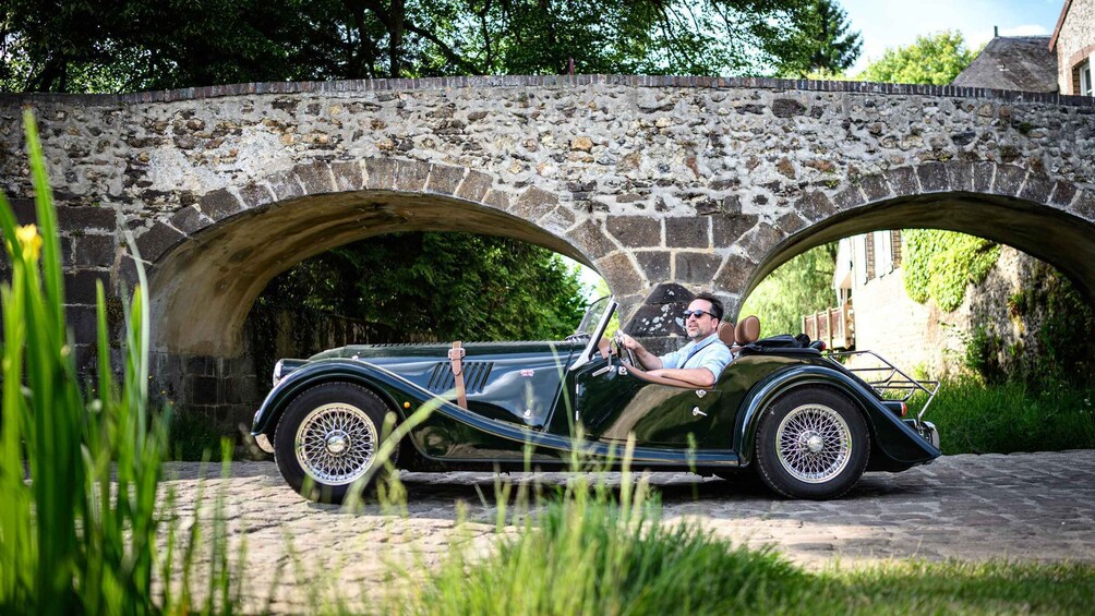 Picture 2 for Activity Burgundy: Half-Day Excursion in a Morgan with Food Tasting & Lunch. 5