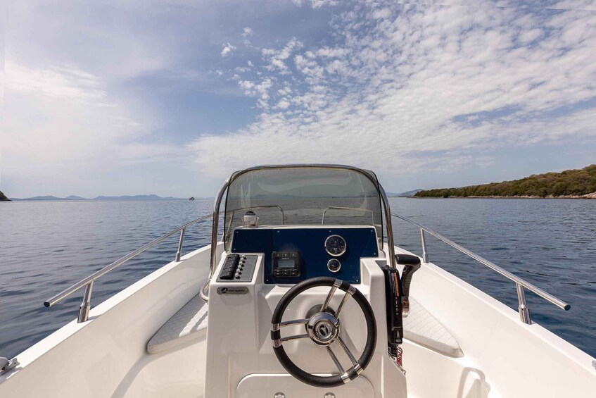 Picture 6 for Activity Almyrida: Boat Rental with Snacks, Drinks, and Towels 3