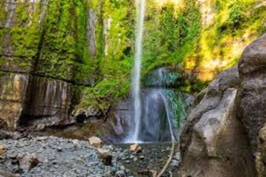 Private Napuru Waterfalls Classic Car Tour from Arusha 3