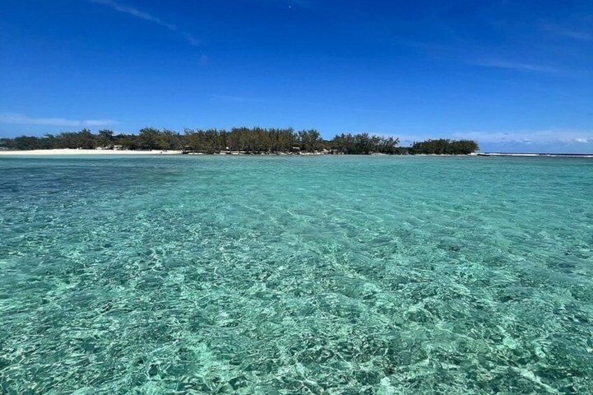 Catamaran Trip to Ilot Gabriel, flat Island and Coin de mire 4