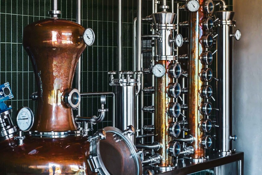 Whitsundays Brewers, Distillers & Beach Bar Experience 1