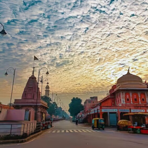 Picture 19 for Activity Jaipur; Morning or Evening Temple Tour by Tuk Tuk & Old City 1
