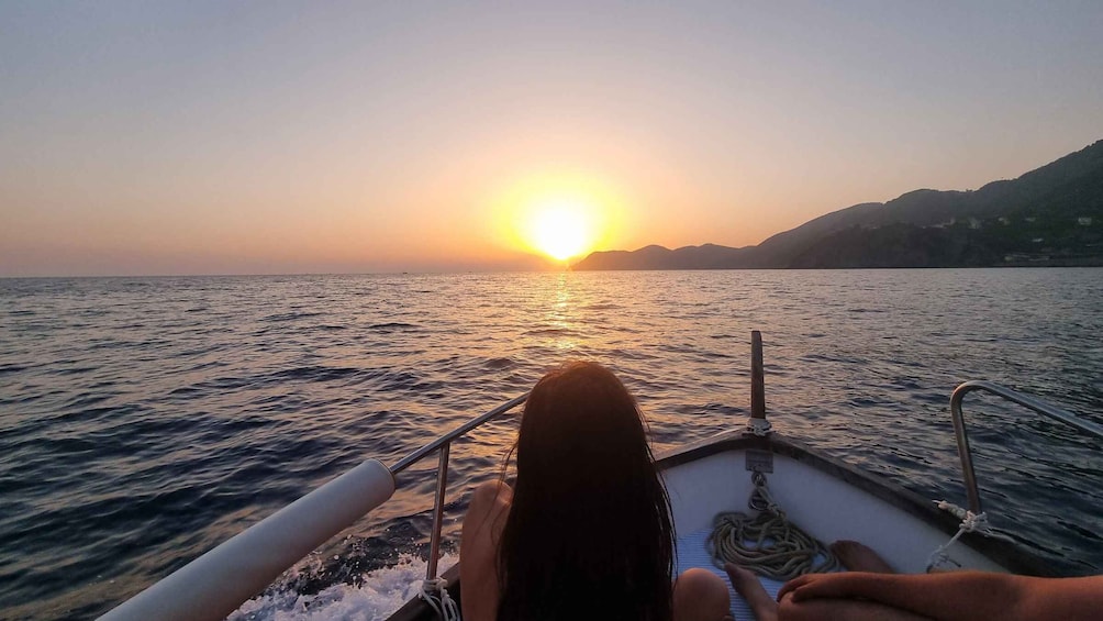 Picture 22 for Activity 5 TERRE: Boat Tour Golden Sunset! Local Captain Max 5 Guests 3