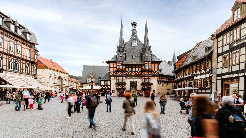 Picture 3 for Activity Wernigerode: Daily city tour "1000 Steps around the Town Hall" 2