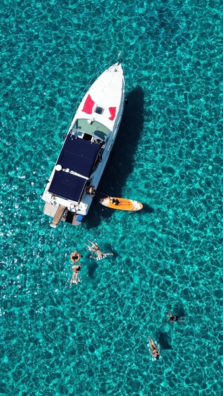 Speedboat tour between Cala Zafferano and Tuerredda with Aperitif and Snorkeling 1