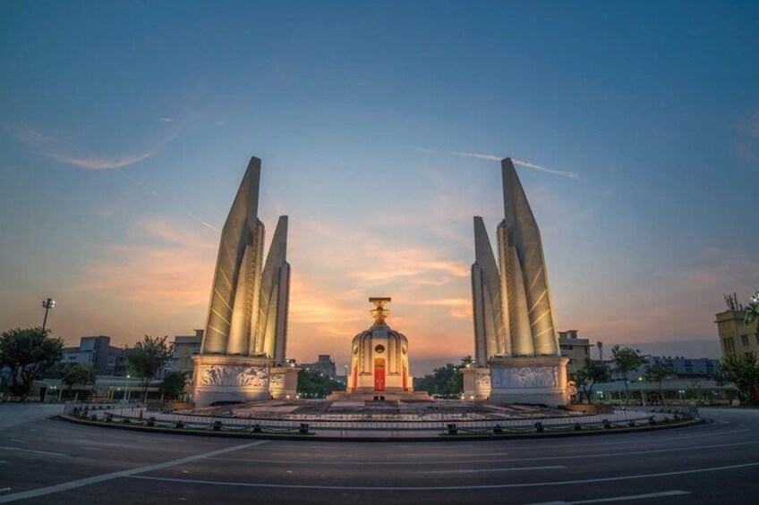 Bangkok Self-Guided Walking Tour Essential Landmarks and Quizzes 4