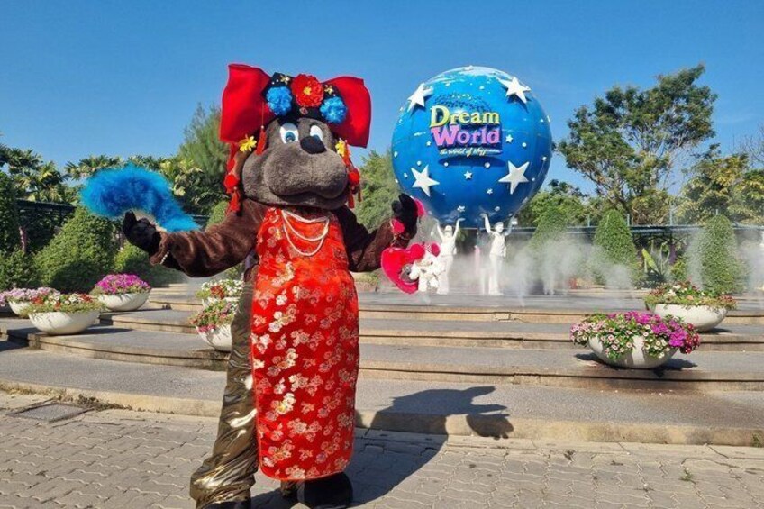 Dream World Bangkok with Ticket Unlimited Rides and Snow Town 3