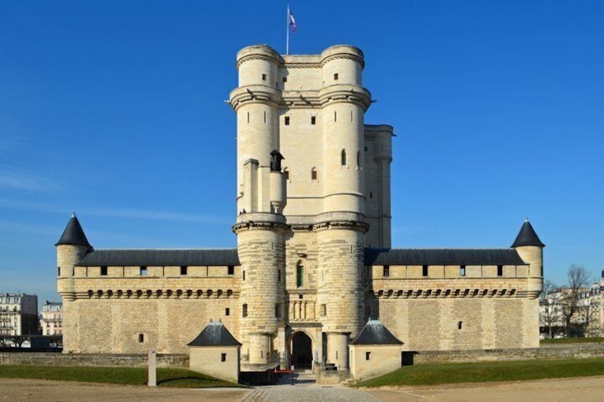 Chateau de Vincennes Paris Entry Tickets with AR AudioGuide 4